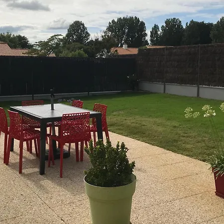 Maison De Charme Renovee Avec Piscine, Et Proximite Des Plages Vendeennes - Fr-1-426-464 * La Garnache