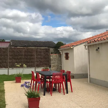 Maison De Charme Renovee Avec Piscine, Et Proximite Des Plages Vendeennes - Fr-1-426-464 La Garnache