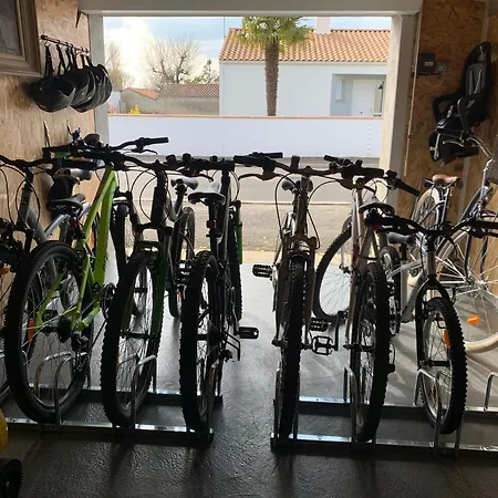 Maison De Charme Renovee Avec Piscine, Et Proximite Des Plages Vendeennes - Fr-1-426-464 *