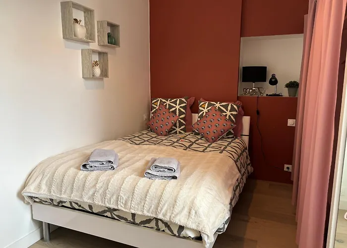 Vakantiehuis Maison De Charme Renovee Avec Piscine, Et Proximite Des Plages Vendeennes - Fr-1-426-464 *