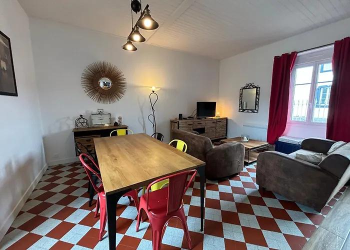 Maison De Charme Renovee Avec Piscine, Et Proximite Des Plages Vendeennes - Fr-1-426-464